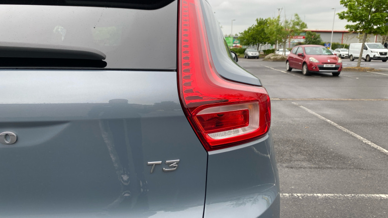 Volvo Xc40 1.5 T3 [163] R DESIGN Pro 5dr Petrol Estate